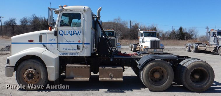 image for item DK3655 2005 Peterbilt 385  semi truck