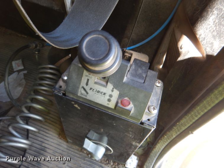 image for item DK3655 2005 Peterbilt 385  semi truck