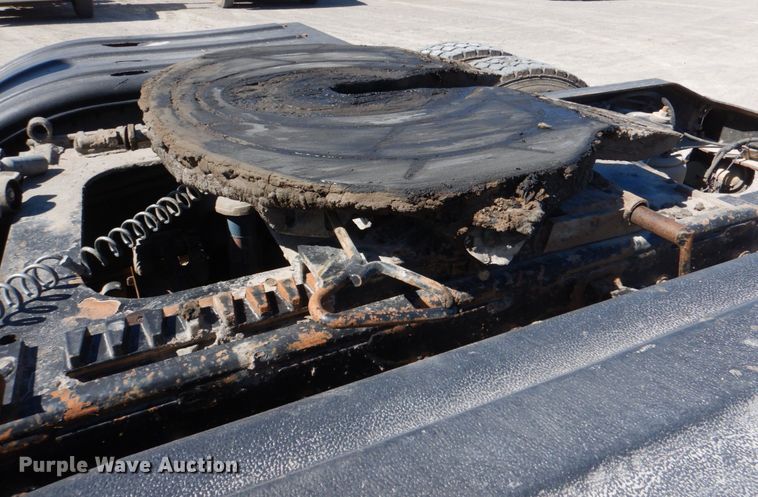 image for item DK3655 2005 Peterbilt 385  semi truck