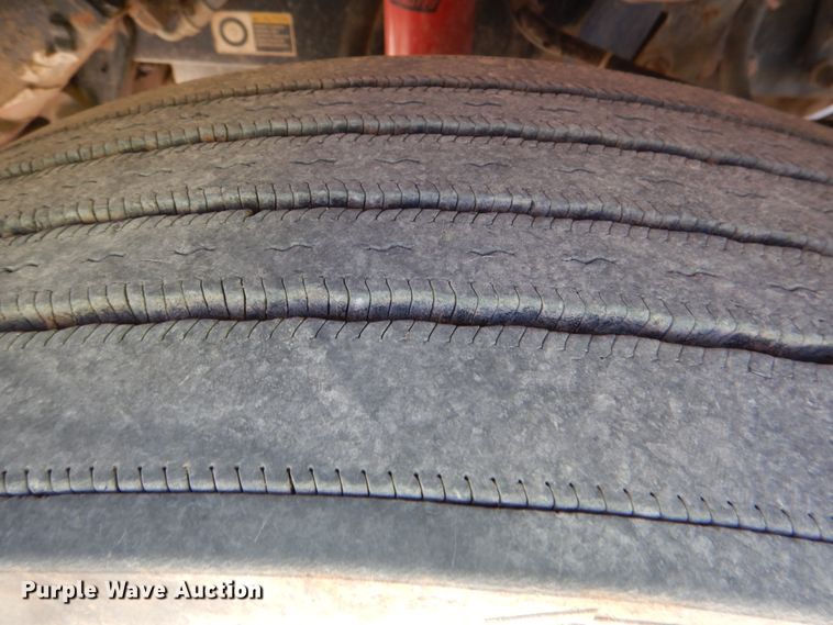 image for item DK3655 2005 Peterbilt 385  semi truck