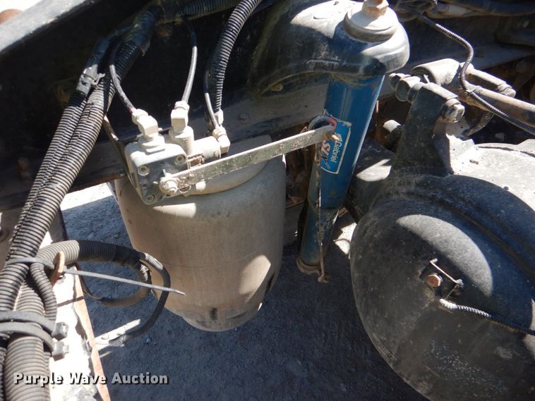 image for item DK3655 2005 Peterbilt 385  semi truck