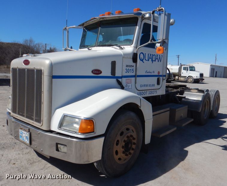 image for item DK3656 2005 Peterbilt 385  semi truck