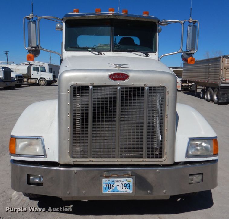 image for item DK3656 2005 Peterbilt 385  semi truck