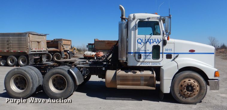 image for item DK3656 2005 Peterbilt 385  semi truck