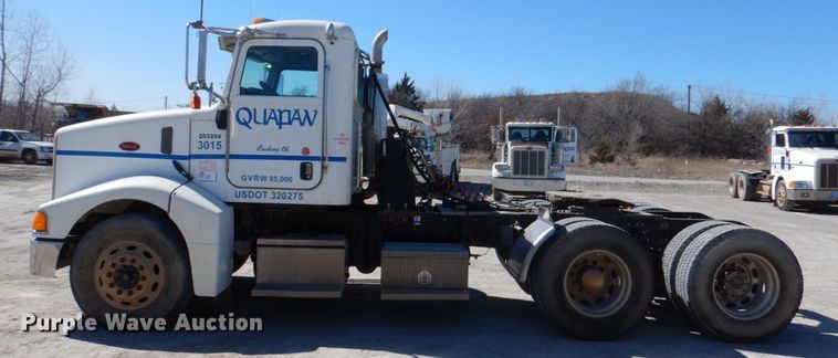 image for item DK3656 2005 Peterbilt 385  semi truck