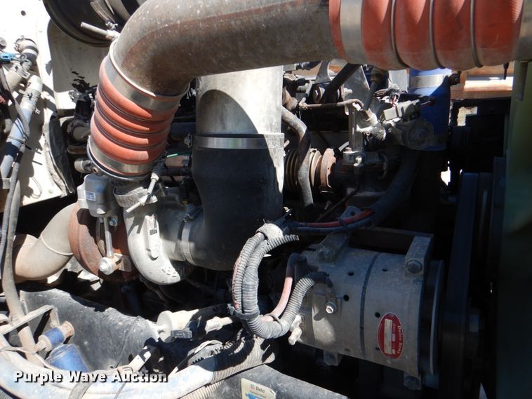 image for item DK3656 2005 Peterbilt 385  semi truck