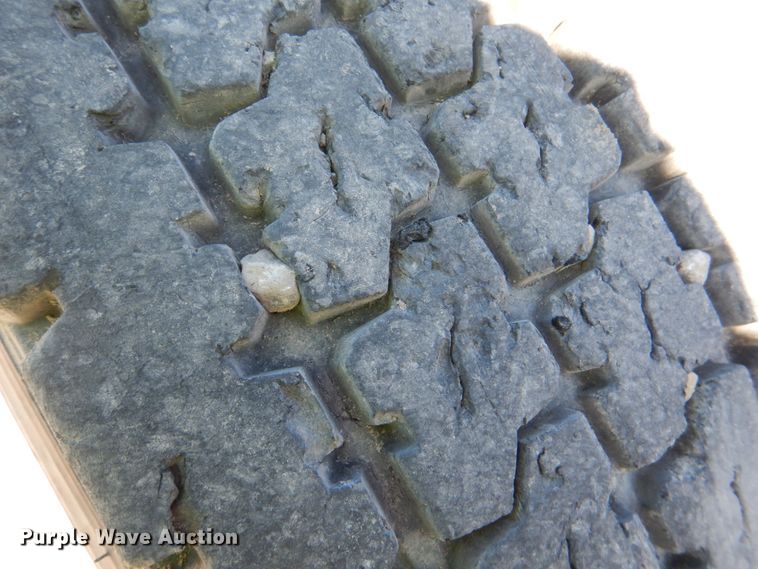 image for item DK3656 2005 Peterbilt 385  semi truck