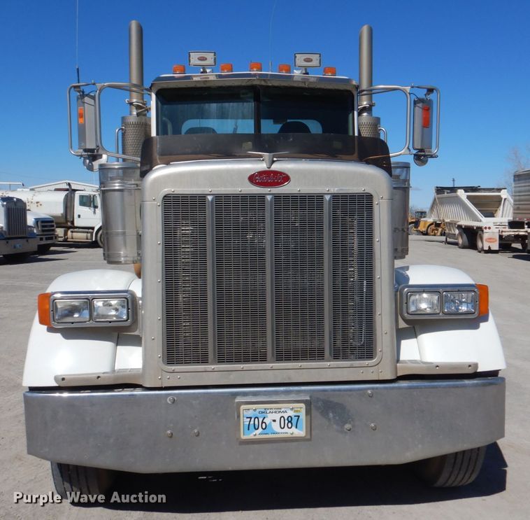 image for item DK3657 2007 Peterbilt 379  semi truck