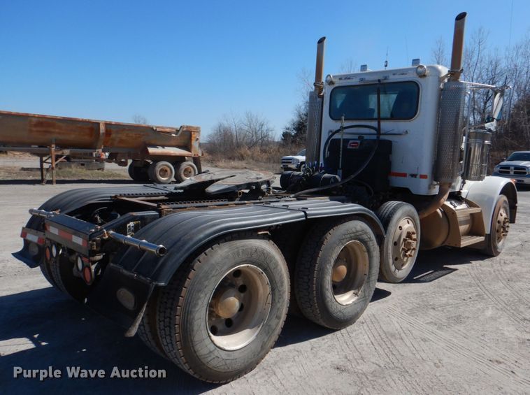 image for item DK3657 2007 Peterbilt 379  semi truck