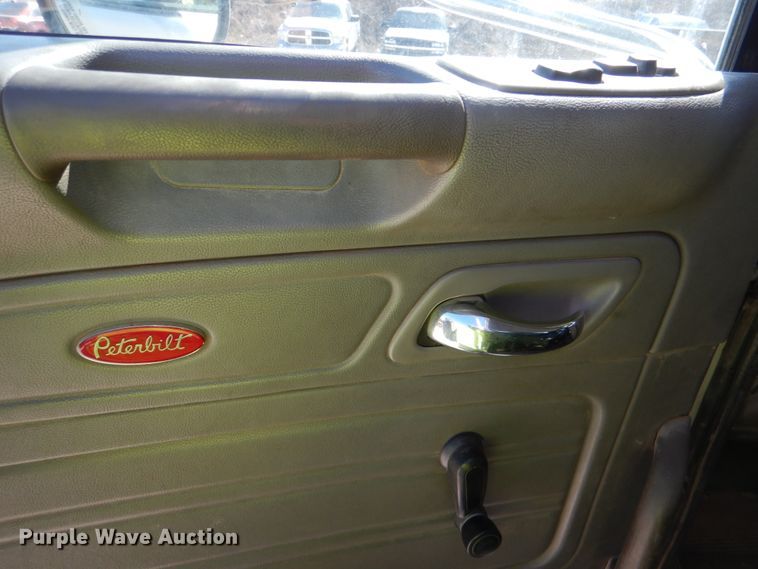 image for item DK3657 2007 Peterbilt 379  semi truck