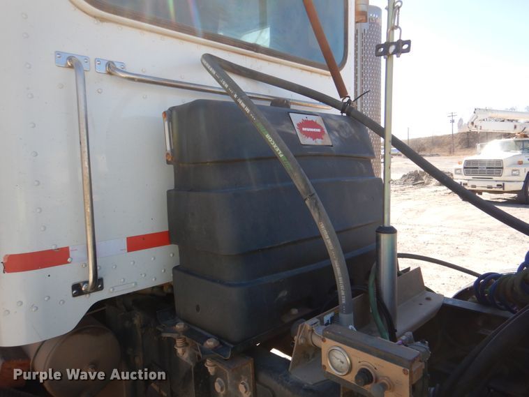 image for item DK3657 2007 Peterbilt 379  semi truck