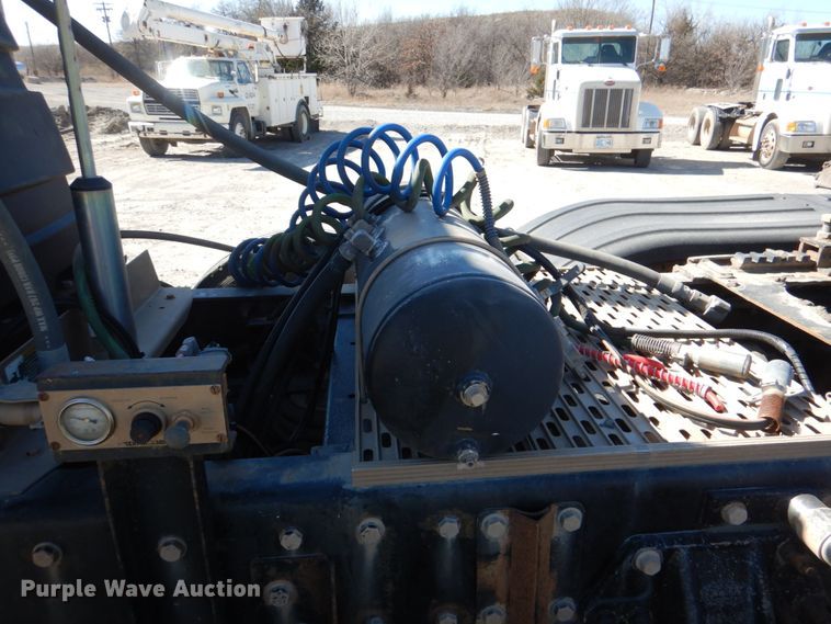 image for item DK3657 2007 Peterbilt 379  semi truck