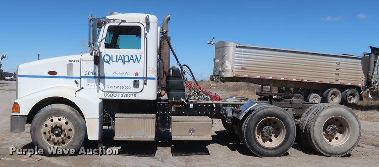 image for item DK3659 2005 Peterbilt 385  semi truck