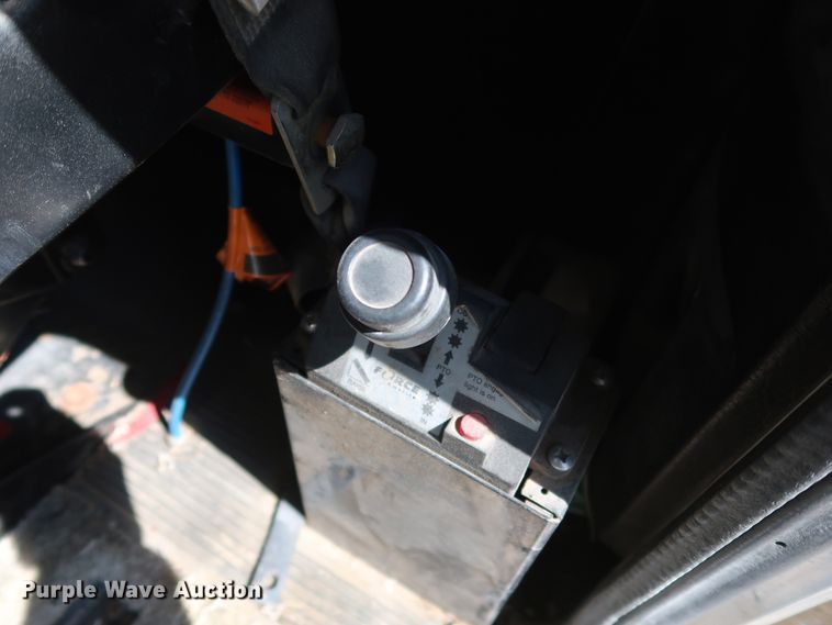 image for item DK3659 2005 Peterbilt 385  semi truck