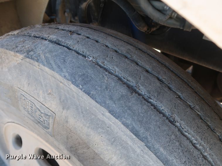 image for item DK3659 2005 Peterbilt 385  semi truck