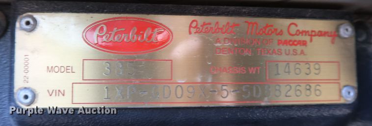 image for item DK3659 2005 Peterbilt 385  semi truck