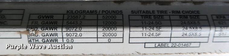 image for item DK3659 2005 Peterbilt 385  semi truck