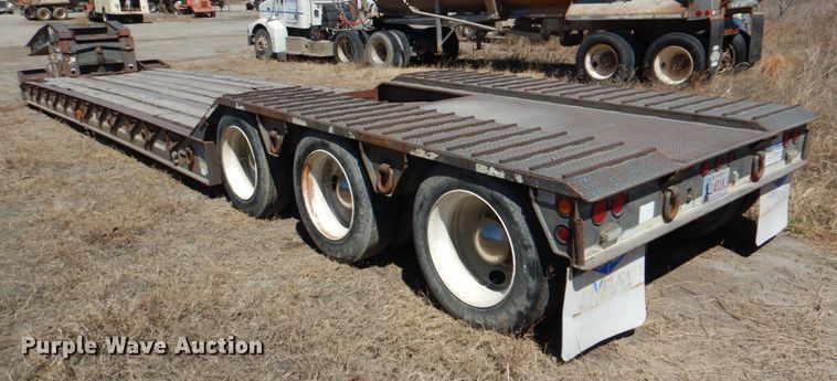 image for item DK3664 2002 Eager Beaver 50GSL  lowboy equipment trailer