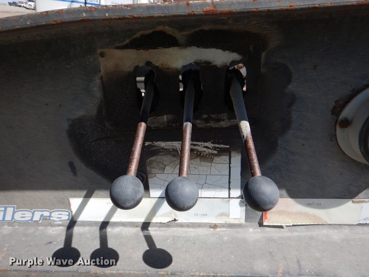 image for item DK3664 2002 Eager Beaver 50GSL  lowboy equipment trailer