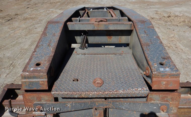 image for item DK3664 2002 Eager Beaver 50GSL  lowboy equipment trailer