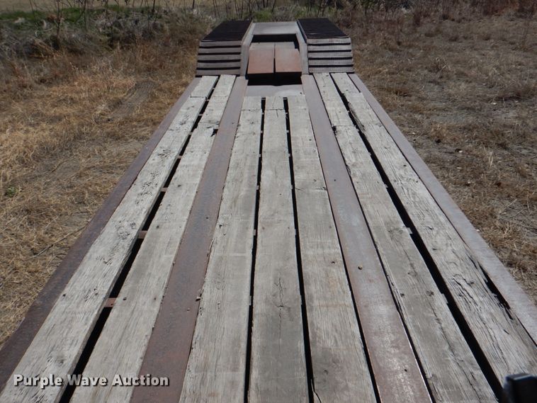 image for item DK3664 2002 Eager Beaver 50GSL  lowboy equipment trailer