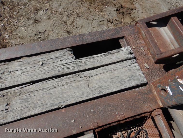 image for item DK3664 2002 Eager Beaver 50GSL  lowboy equipment trailer