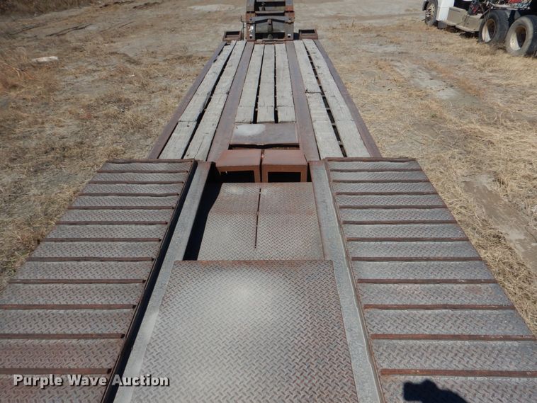 image for item DK3664 2002 Eager Beaver 50GSL  lowboy equipment trailer