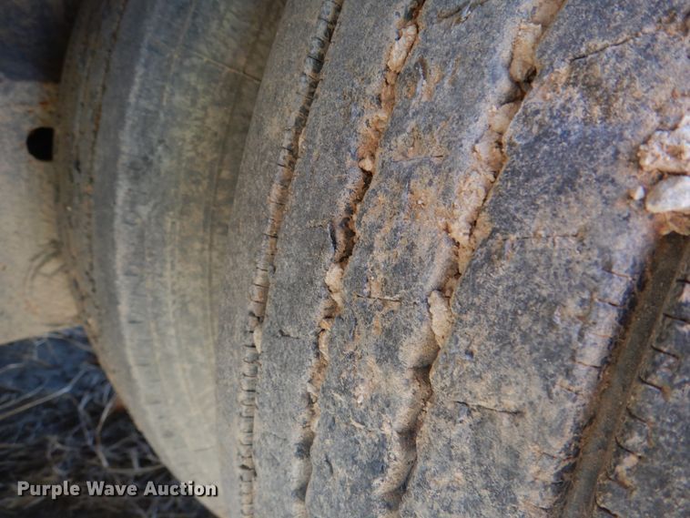 image for item DK3664 2002 Eager Beaver 50GSL  lowboy equipment trailer