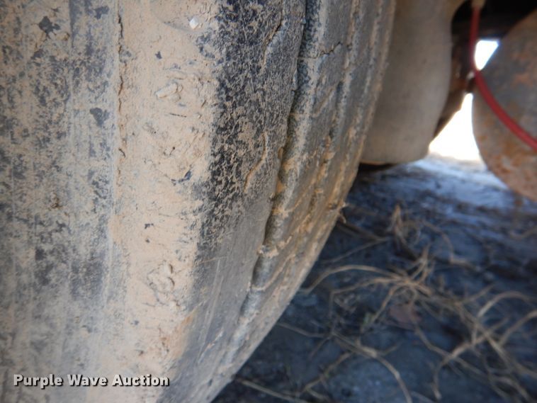 image for item DK3664 2002 Eager Beaver 50GSL  lowboy equipment trailer