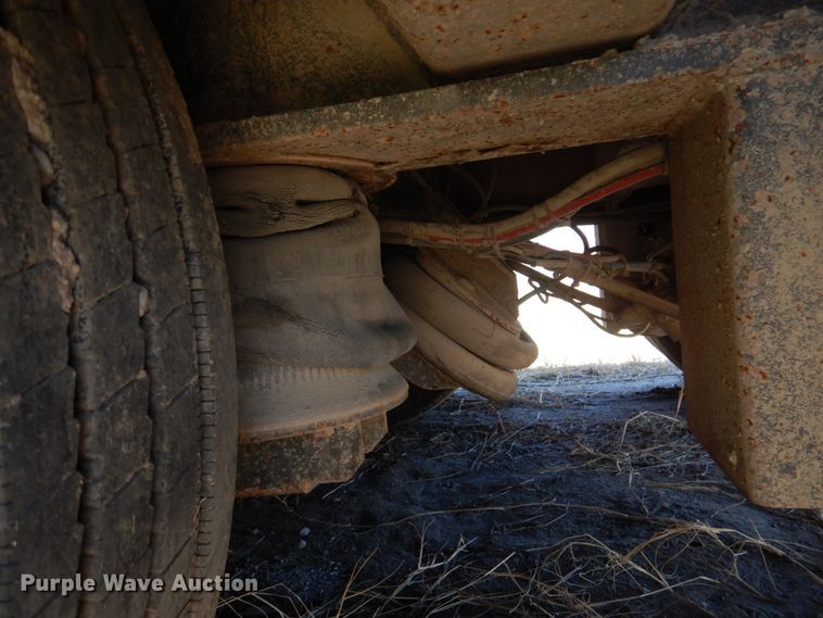 image for item DK3664 2002 Eager Beaver 50GSL  lowboy equipment trailer