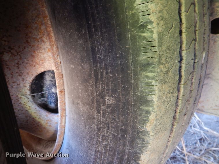 image for item DK3664 2002 Eager Beaver 50GSL  lowboy equipment trailer