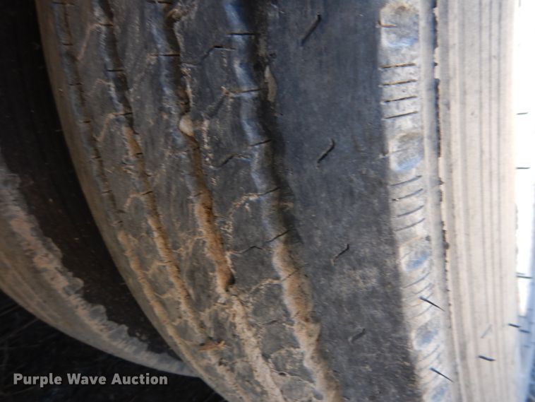 image for item DK3664 2002 Eager Beaver 50GSL  lowboy equipment trailer