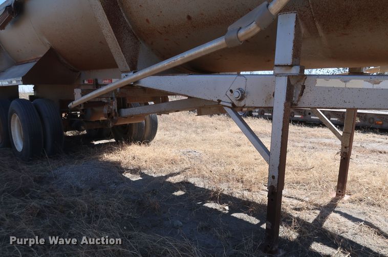 image for item DK3665 1996 Clement RKHS2824  end dump trailer