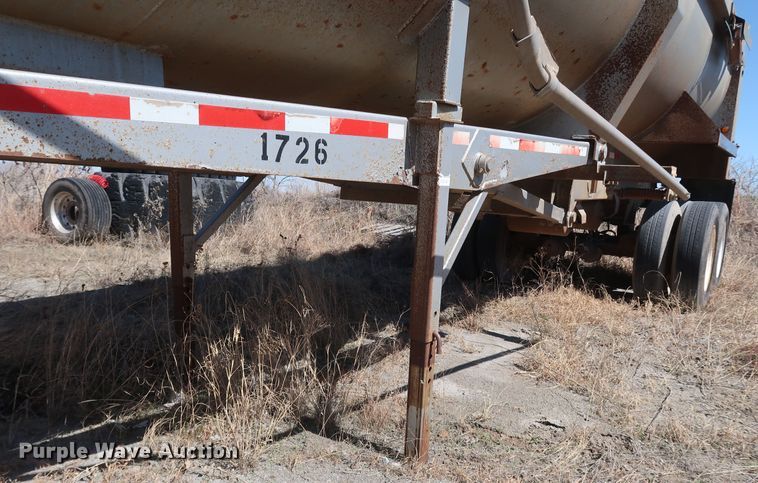 image for item DK3666 2000 Clement RKHS2825  end dump trailer