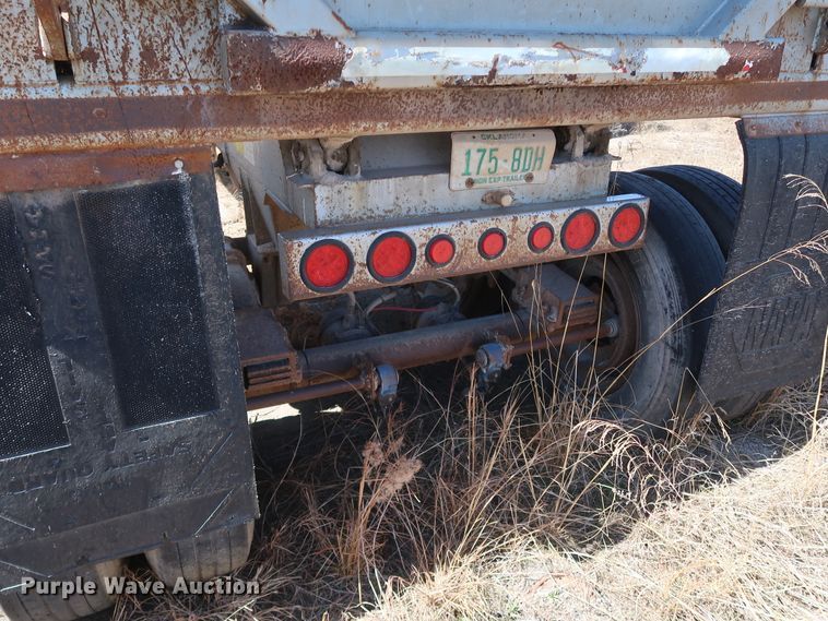 image for item DK3666 2000 Clement RKHS2825  end dump trailer