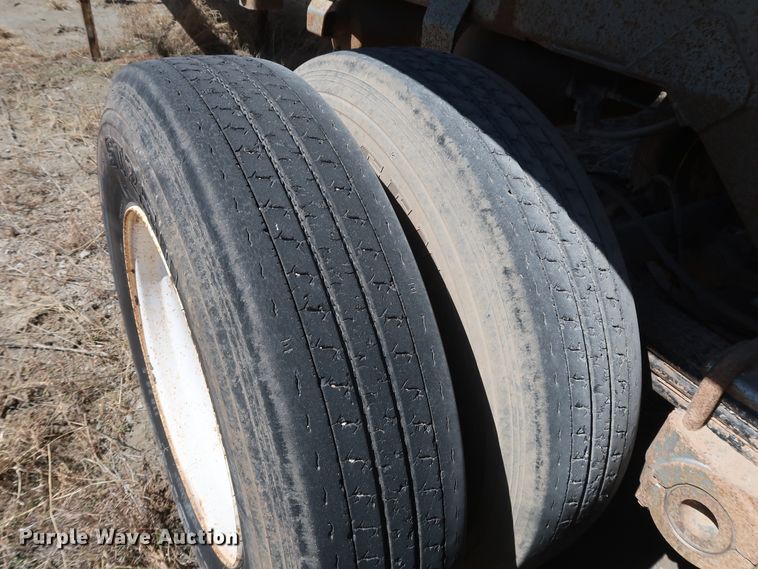 image for item DK3666 2000 Clement RKHS2825  end dump trailer