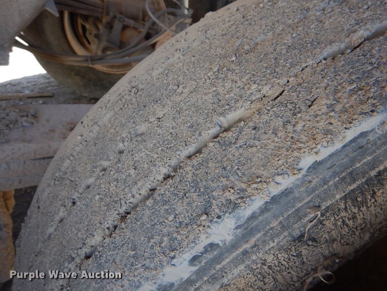 image for item DK3667 1996 Clement RKHS2824  end dump trailer