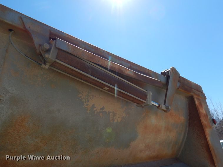 image for item DK3669 1995 Clement RKHS2824  end dump trailer