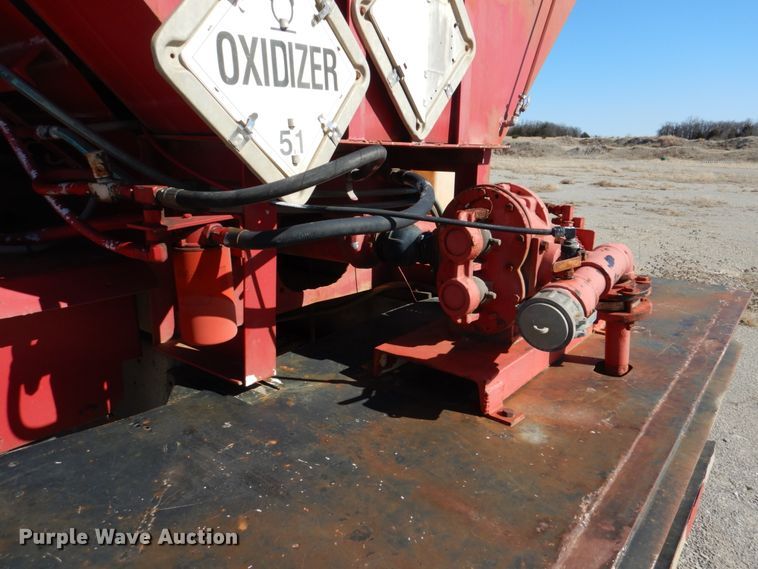 image for item DK3673 1985 Mack RD686S  fertilizer delivery truck