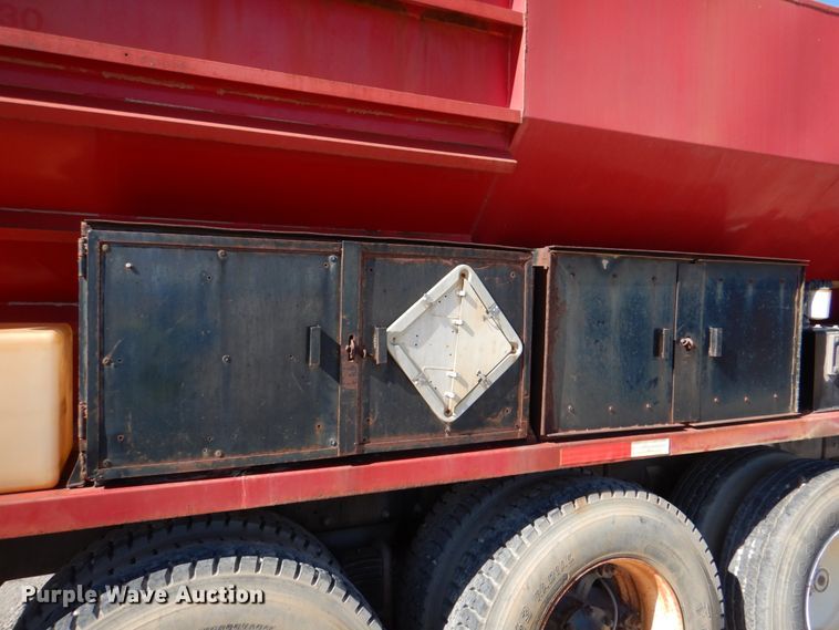 image for item DK3673 1985 Mack RD686S  fertilizer delivery truck