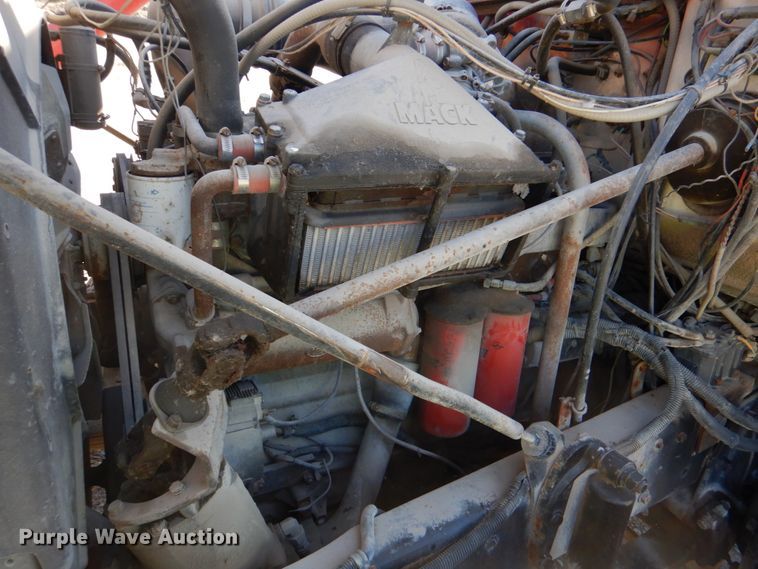 image for item DK3673 1985 Mack RD686S  fertilizer delivery truck