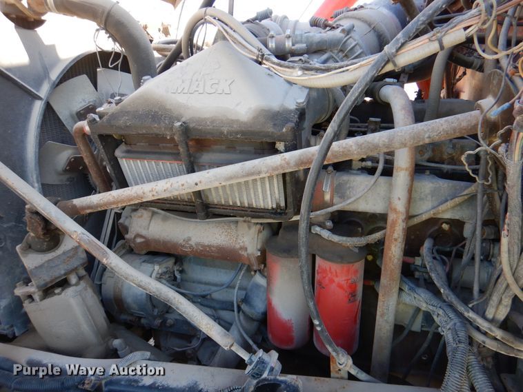 image for item DK3673 1985 Mack RD686S  fertilizer delivery truck