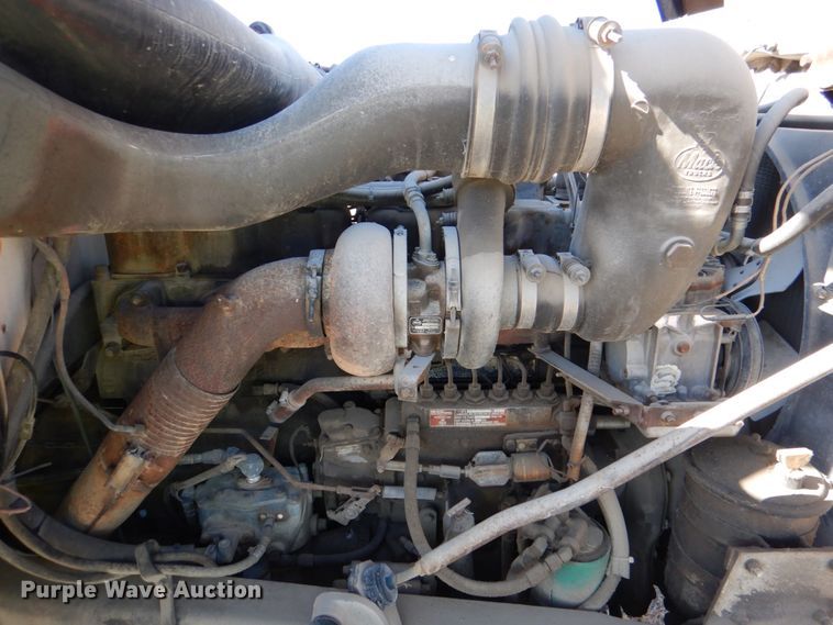 image for item DK3673 1985 Mack RD686S  fertilizer delivery truck