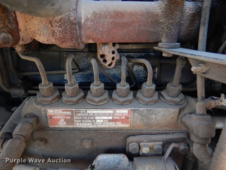 image for item DK3673 1985 Mack RD686S  fertilizer delivery truck