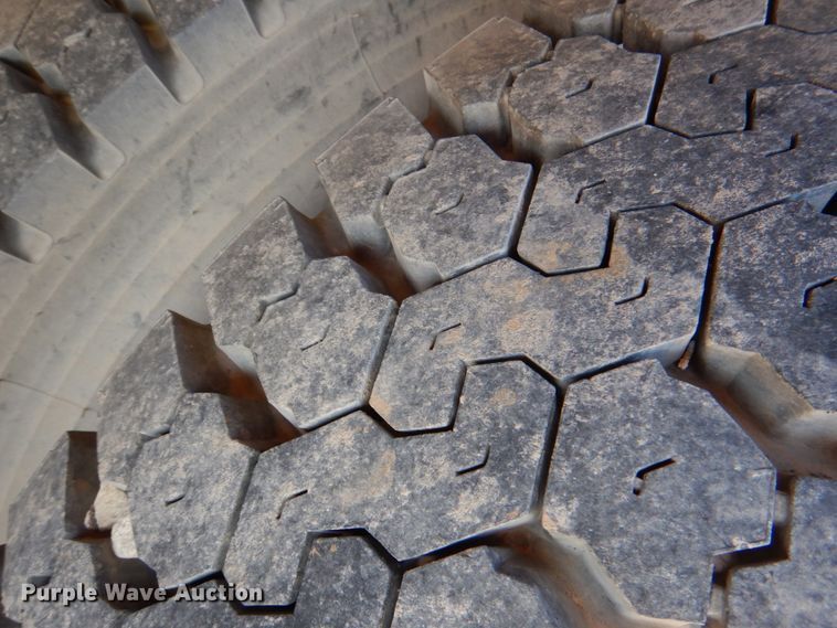 image for item DK3673 1985 Mack RD686S  fertilizer delivery truck