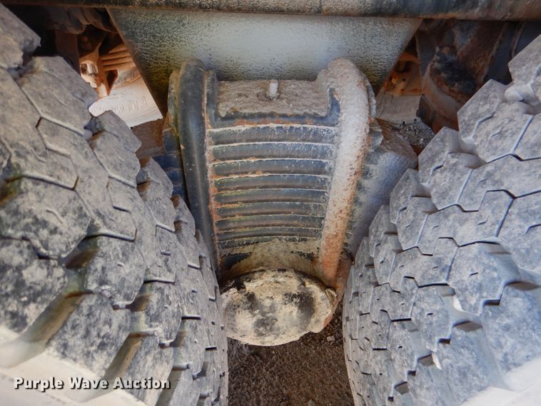 image for item DK3673 1985 Mack RD686S  fertilizer delivery truck