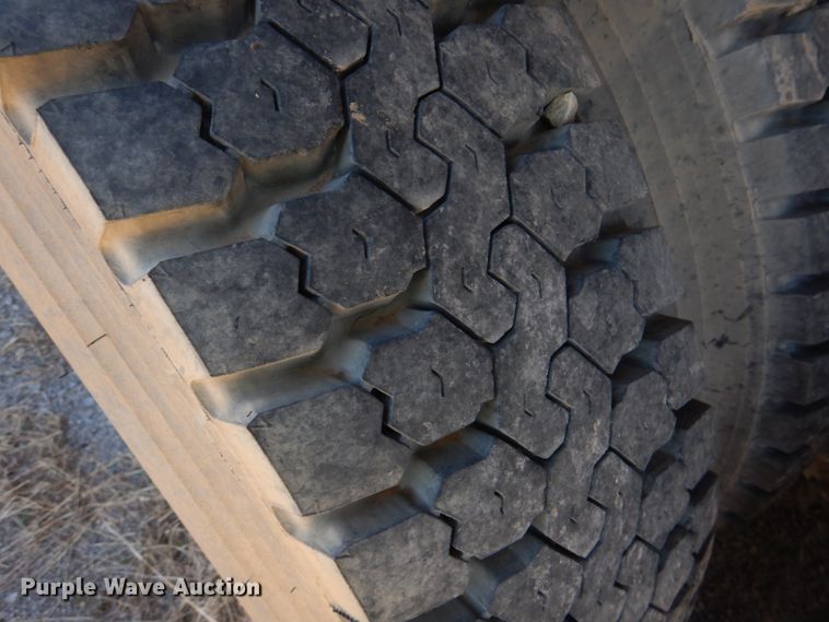 image for item DK3673 1985 Mack RD686S  fertilizer delivery truck