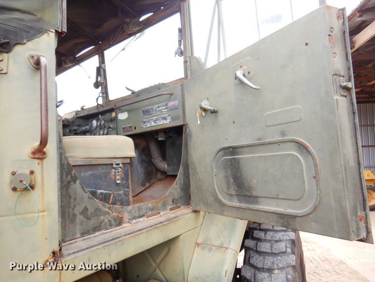 image for item DK4400 1984 Am General M923  flatbed truck