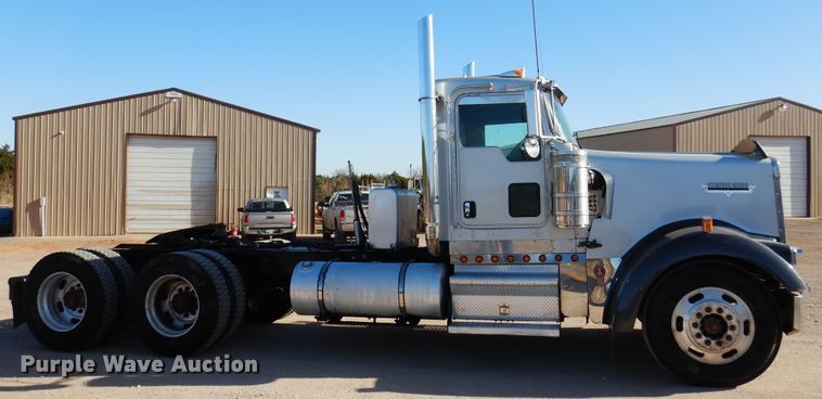 image for item DK4455 2005 Kenworth W900  semi truck