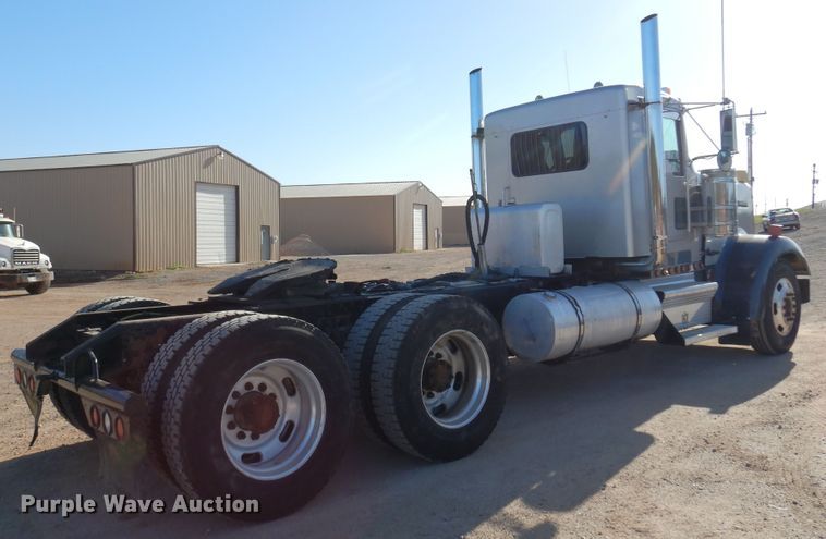 image for item DK4455 2005 Kenworth W900  semi truck
